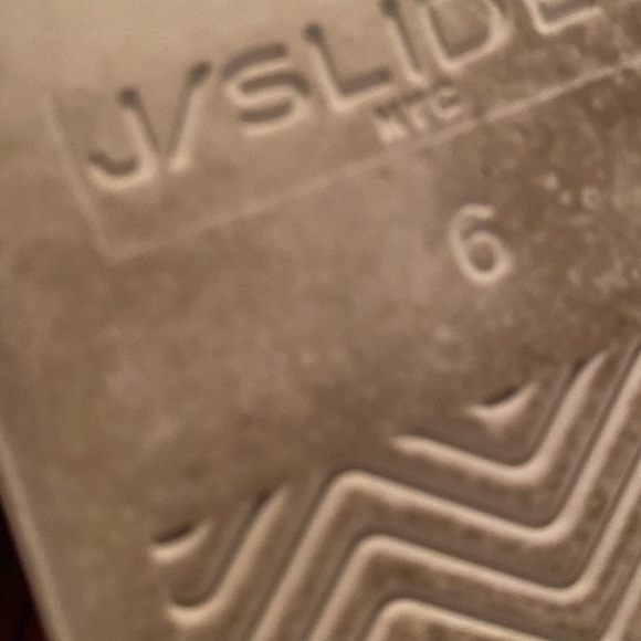 J/SLIDES camel suede perforated tassel platform loafers - Picture 11 of 11